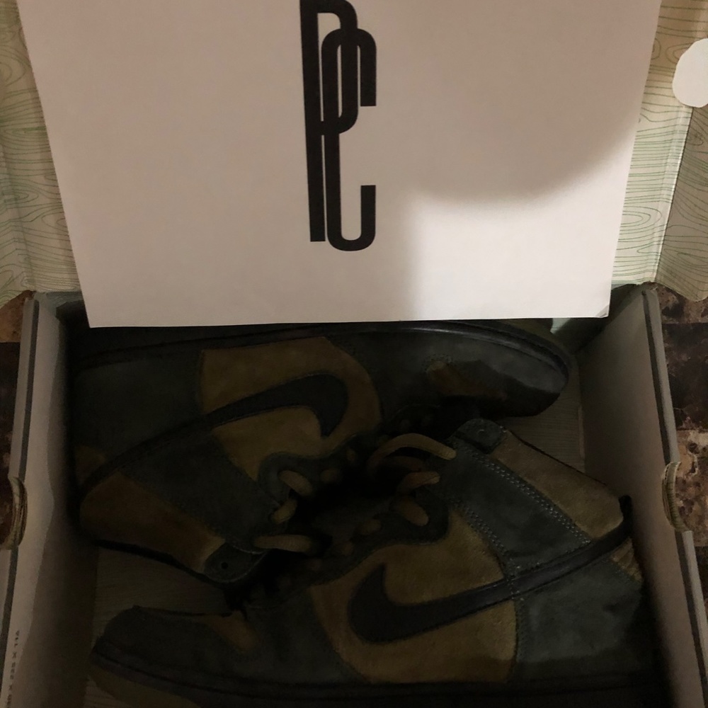 Nike SB Dunk High "Hulk" Sneakers - Picture 9 of 11